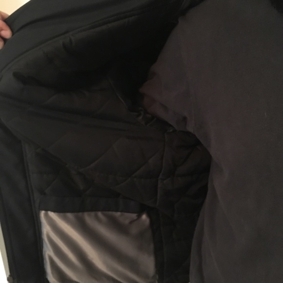 Weatherproof jacket - Picture 4 of 4